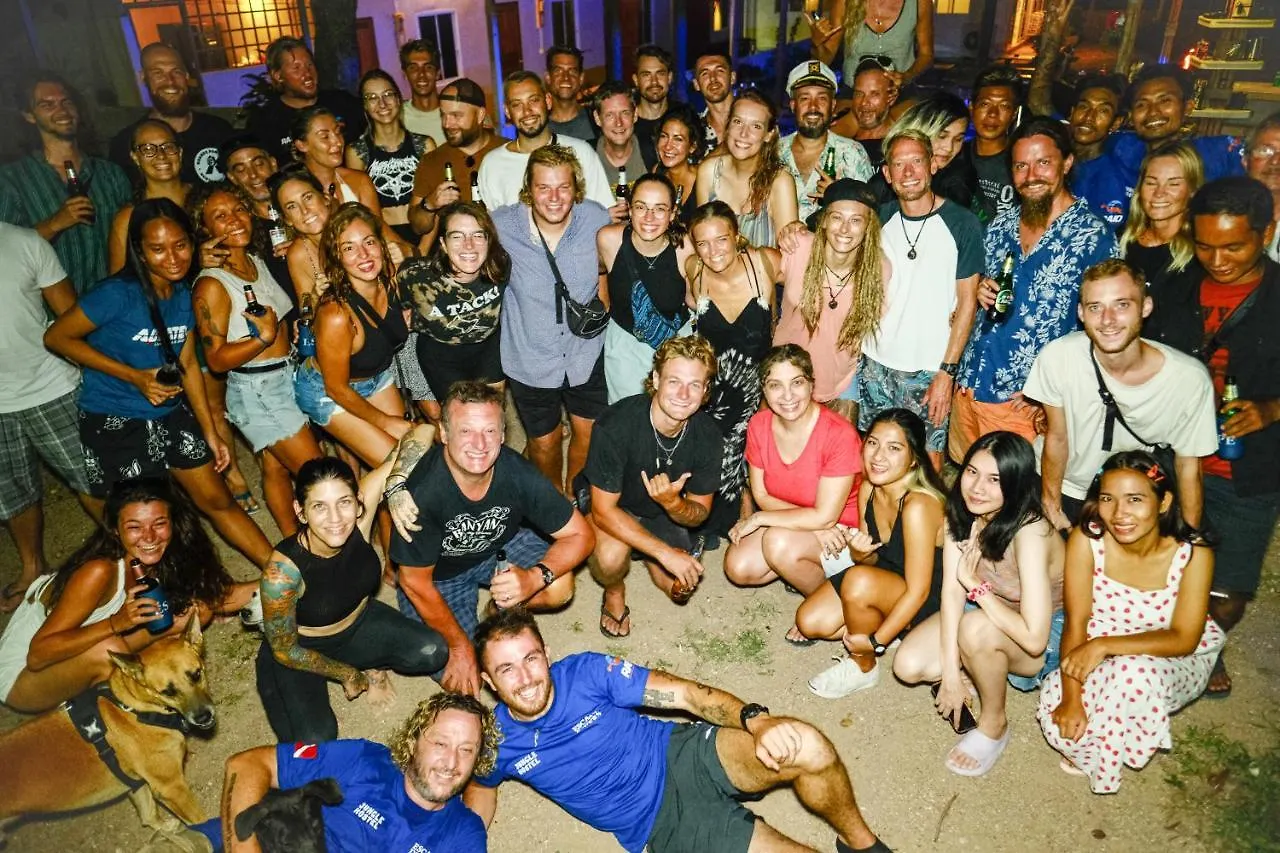 Escape Divers - Jungle Hostel And Dive Centre Koh Tao
